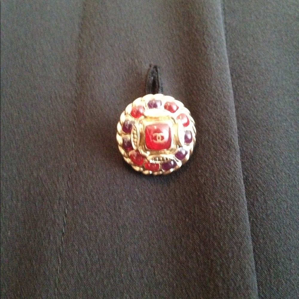 Classic Chanel Dress - Picture 4 of 5